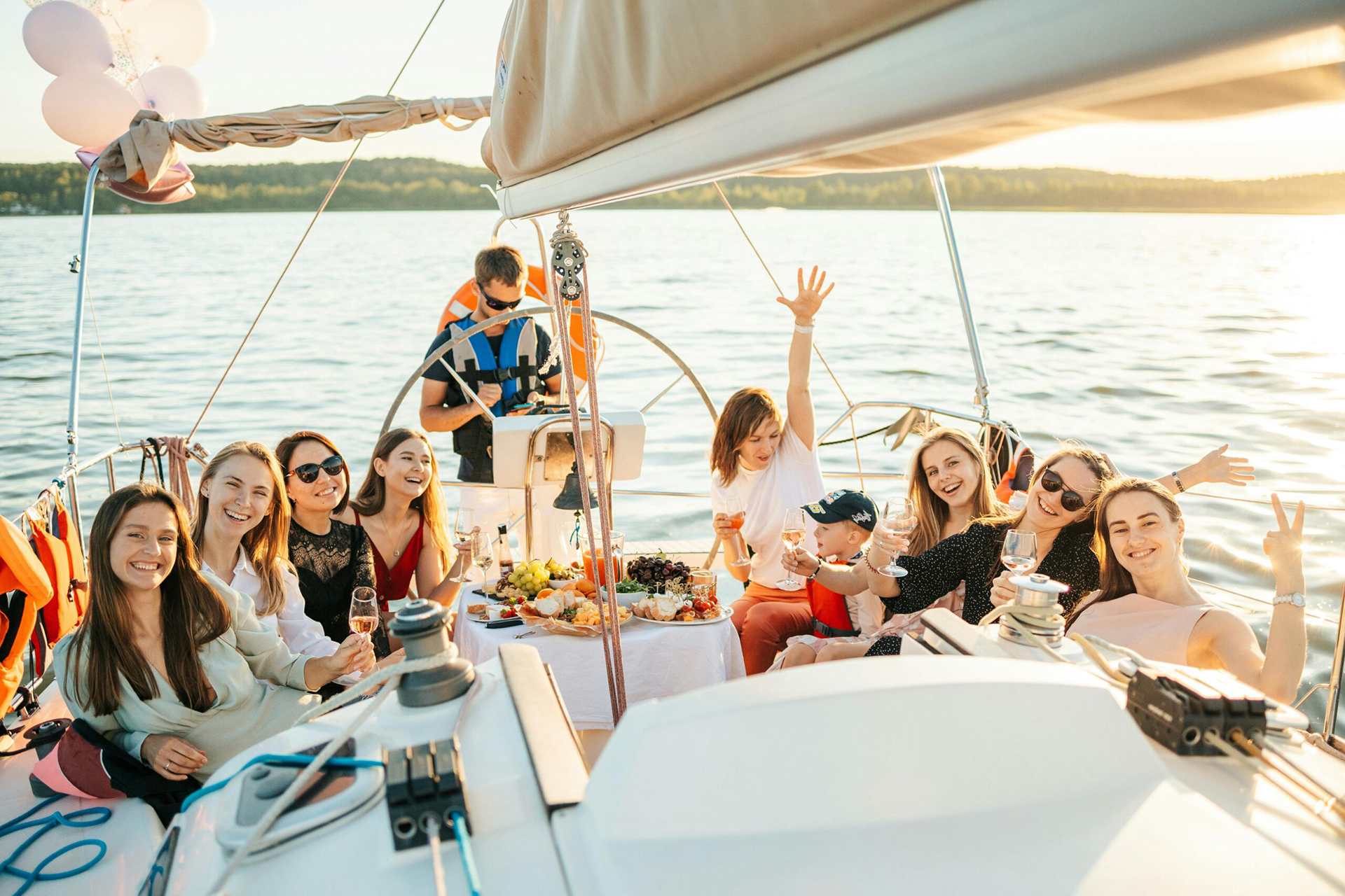 Private Yacht Rental Dubai - image 2